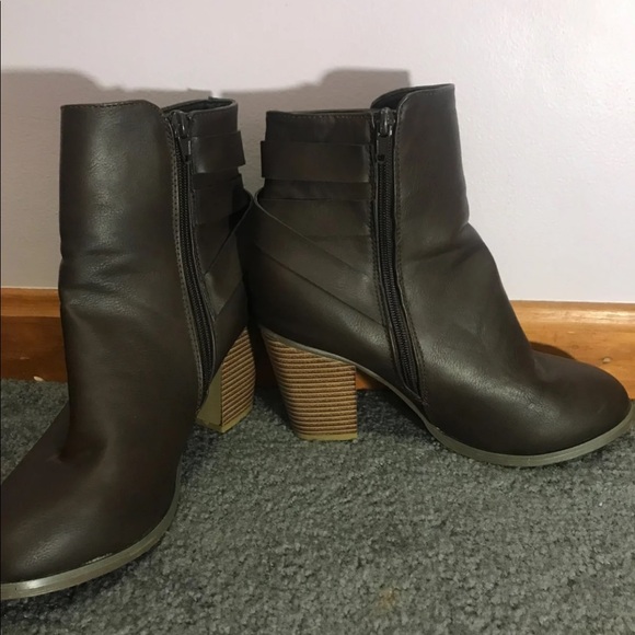 Booties - Picture 4 of 5